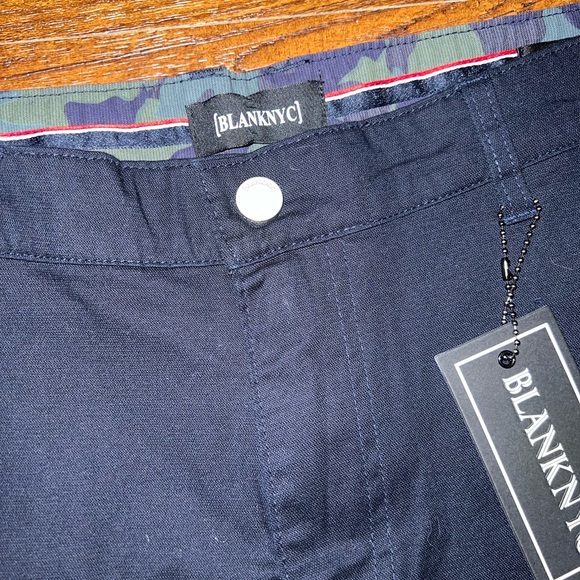NWT Blank NYC Men's Solid Black Navy Camo Trim Shorts Size 33 Slim Fit - Picture 2 of 8